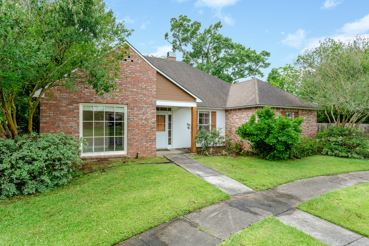 RIVERBEND LANDING 5354 Landing Ct