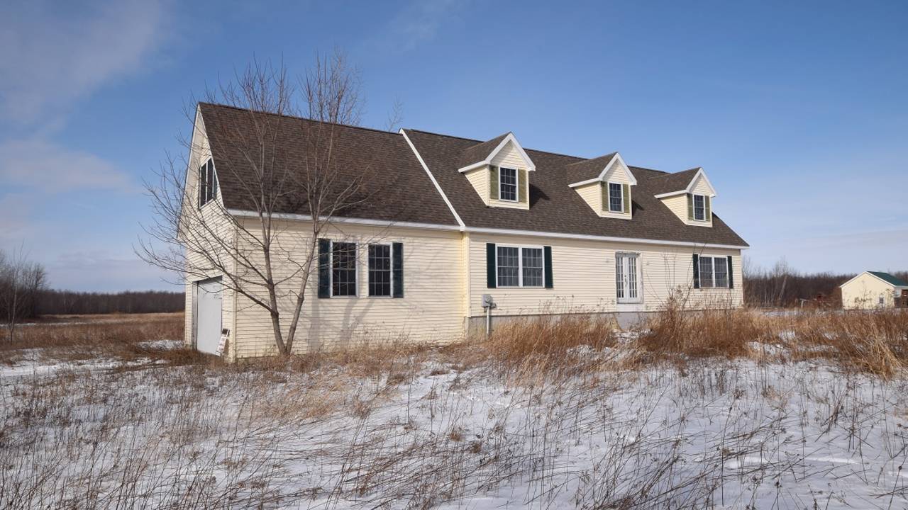 3505_Lakeview_MAIN.jpg