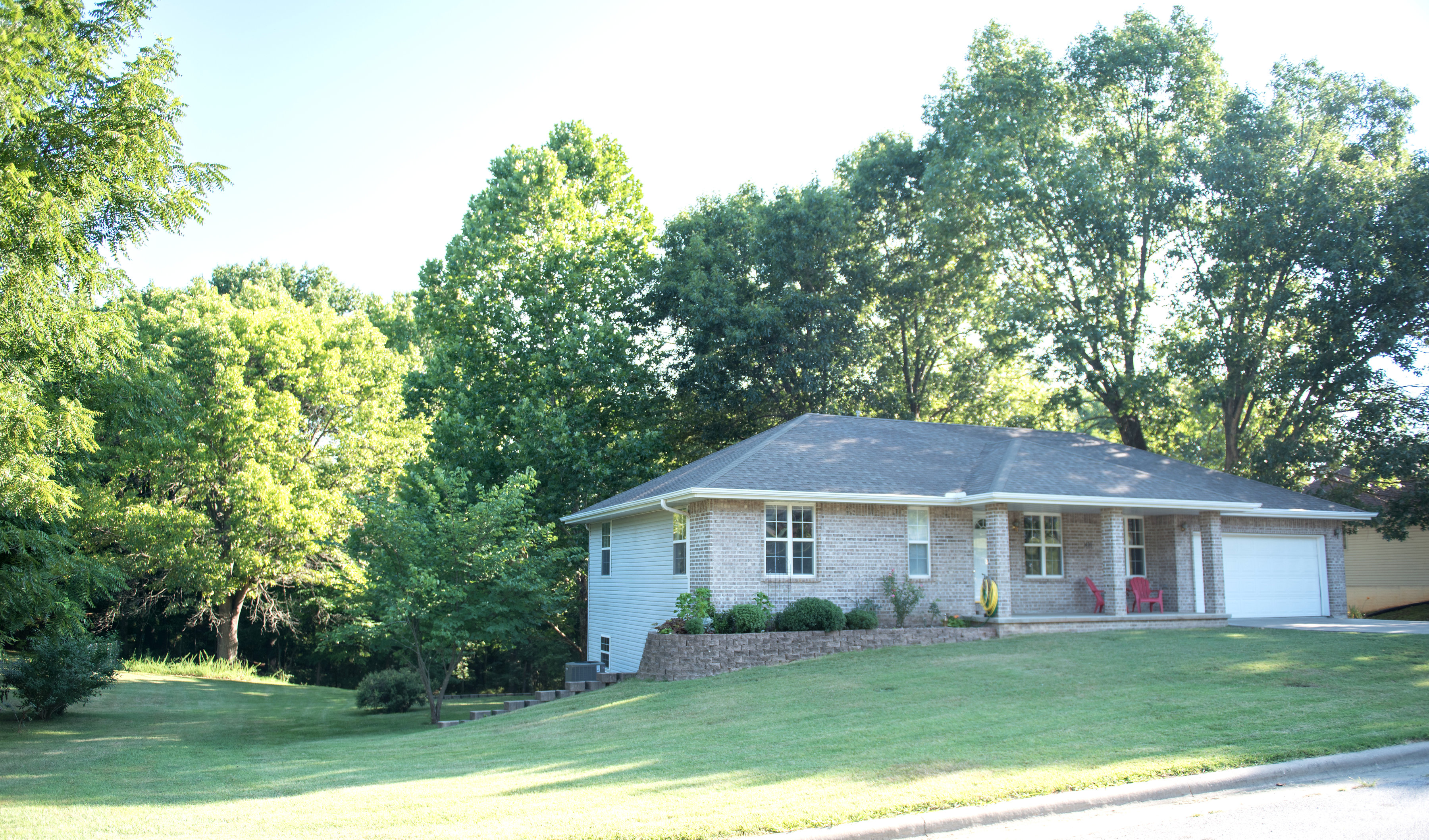 NEW PRICE 199,900 WALK OUT BASEMENT OZARK, MO