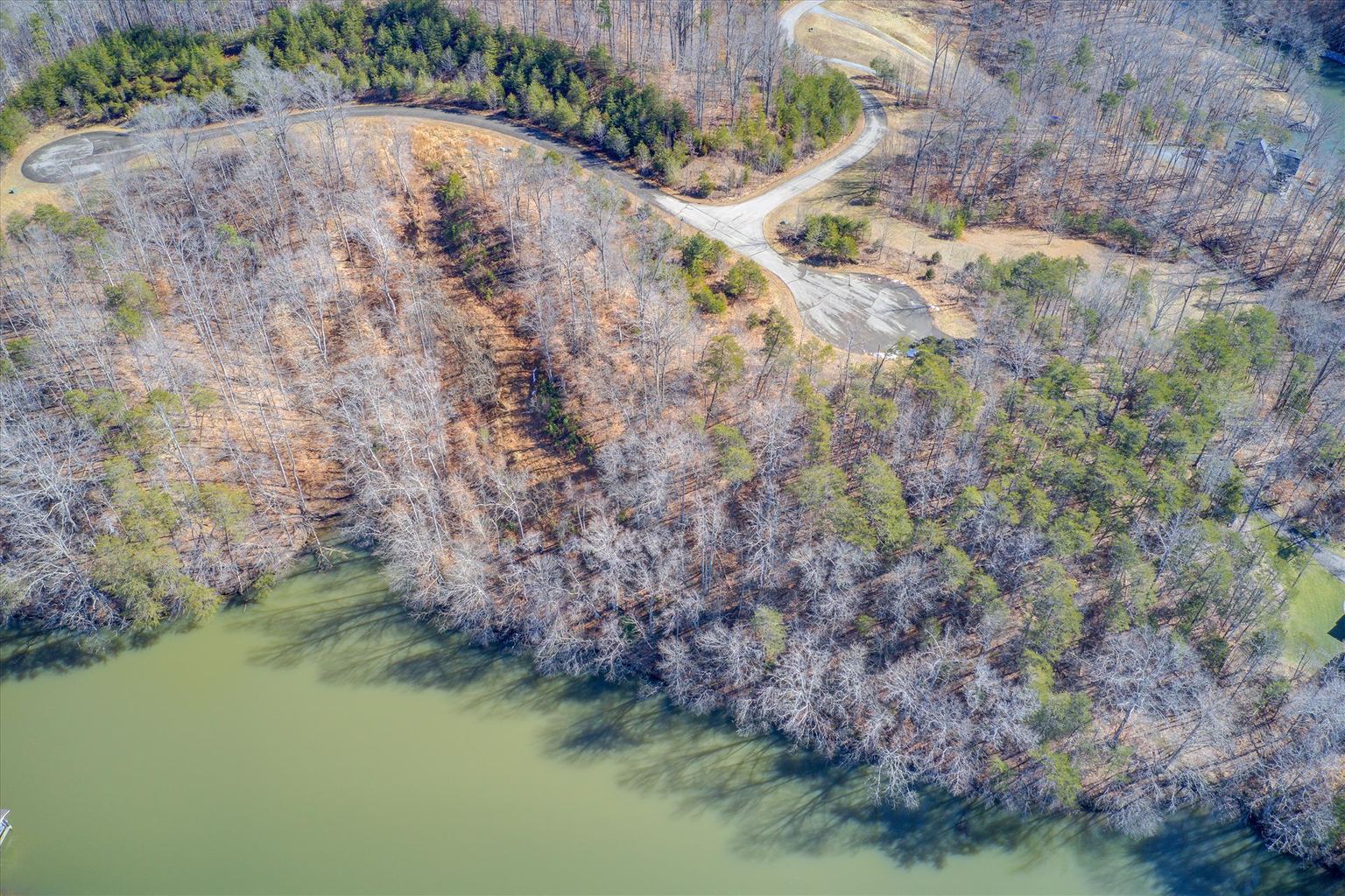 Waterfront lot at Smith Mountain Lake for sale