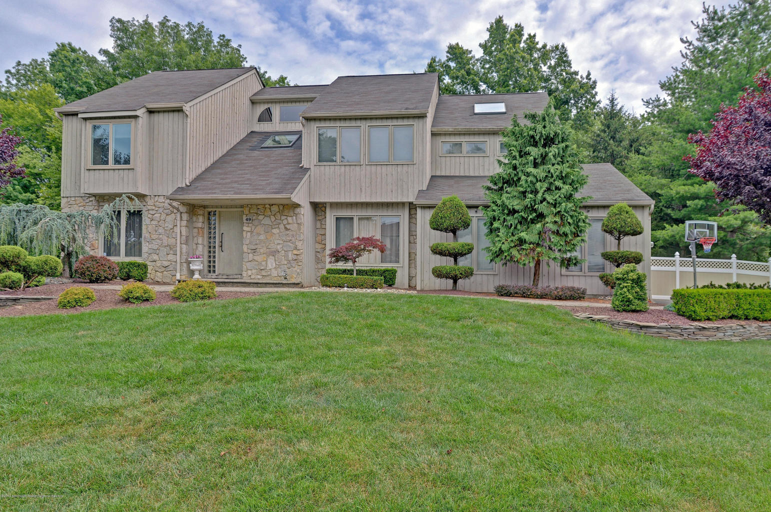 NEW LISTING! 49 Manor Dr Marlboro, NJ