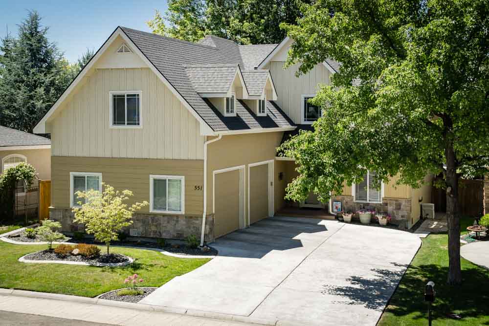 Highly desirable Brookwood Subdivision home w/ natural