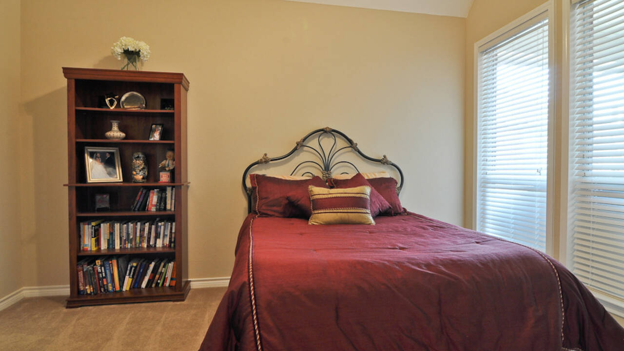 Bedroom_29.jpg