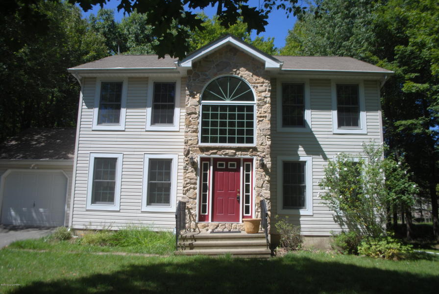 3 Bed Colonial Perfect for Commuter Emerald Lakes