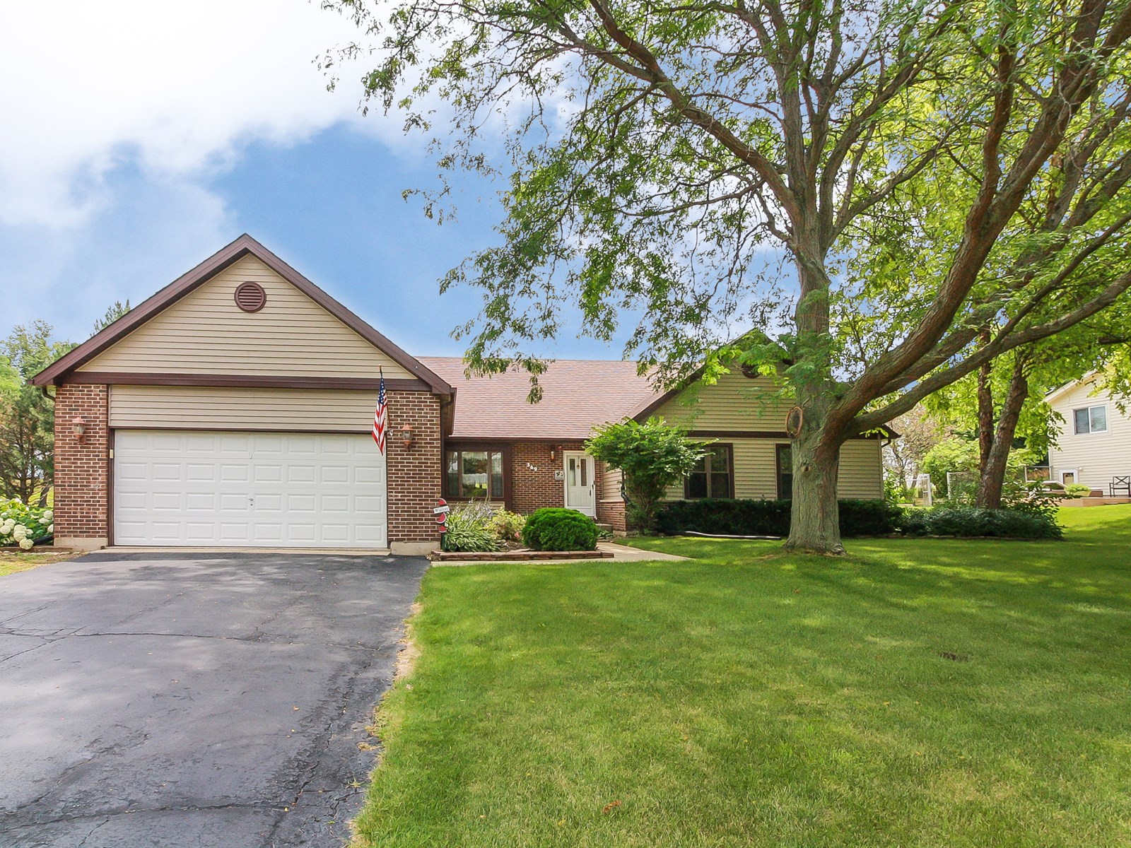 369 Towne St, Gilberts IL