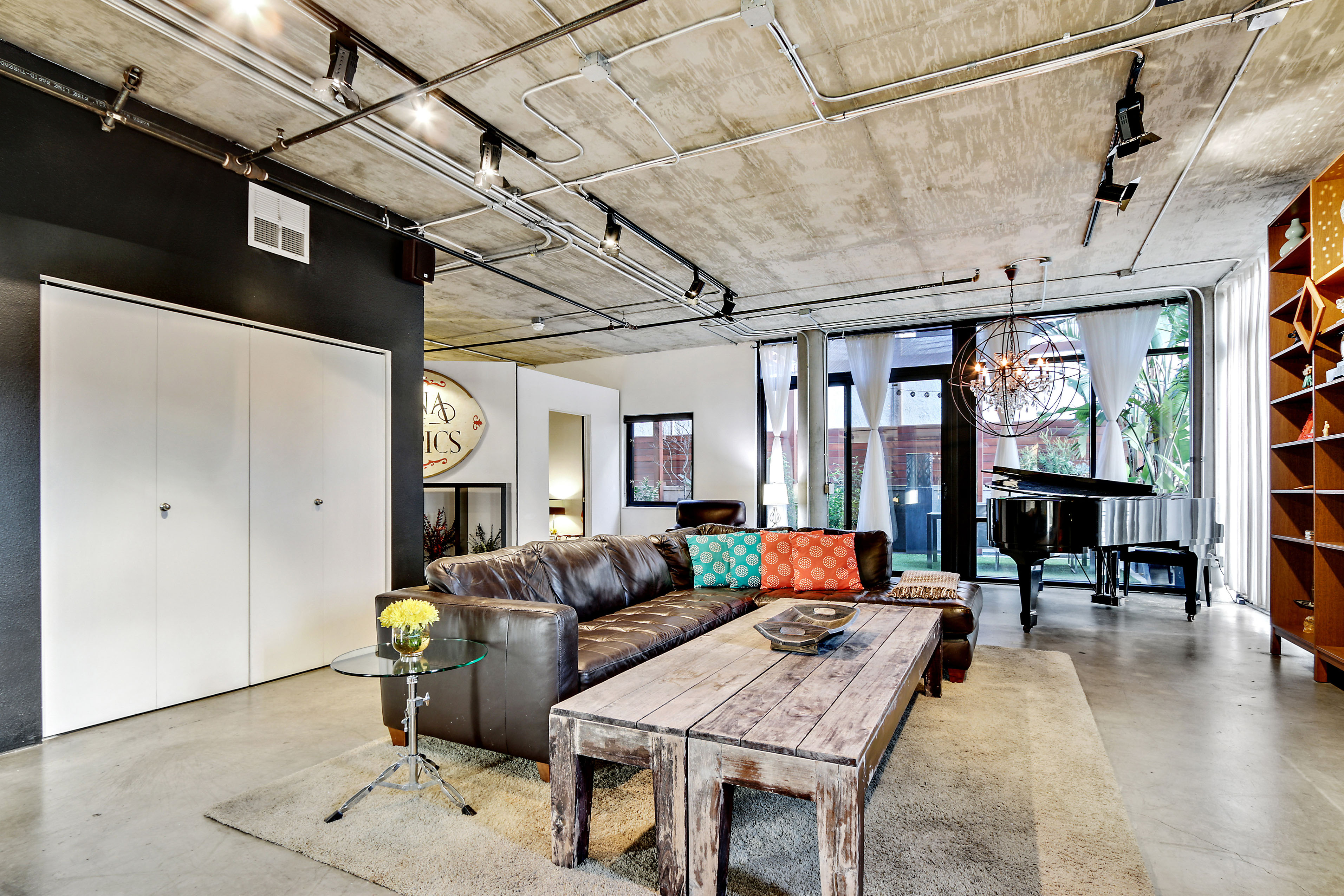 JUST LISTED: Beautiful Temple Loft