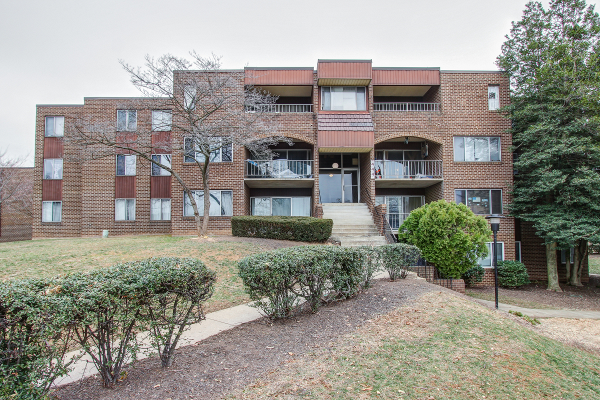 444 Girard St. T2, Gaithersburg, Md 20877, Just Listed