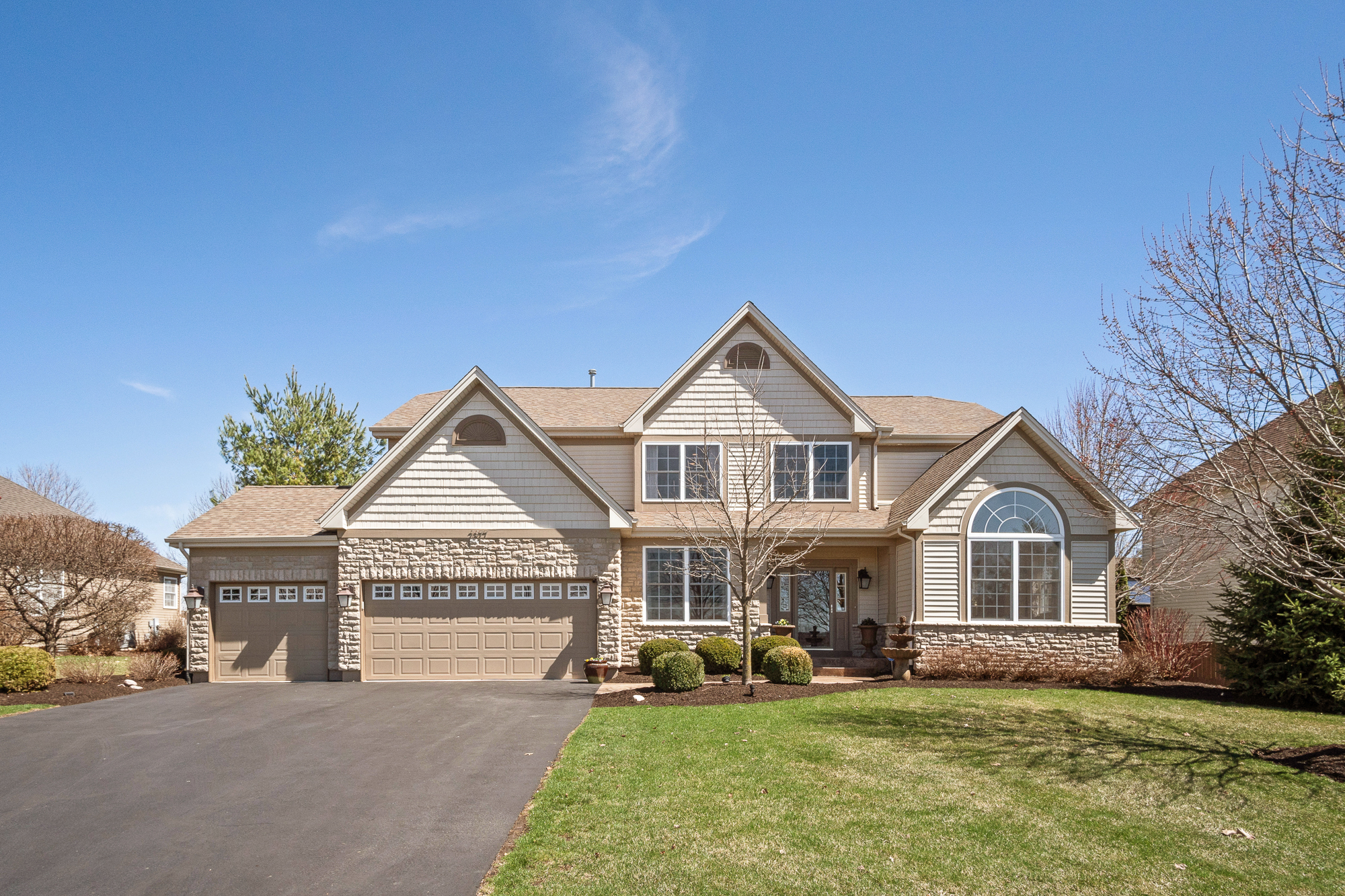 JUST LISTED 2377 Schrader Ln, North Aurora, IL 60542