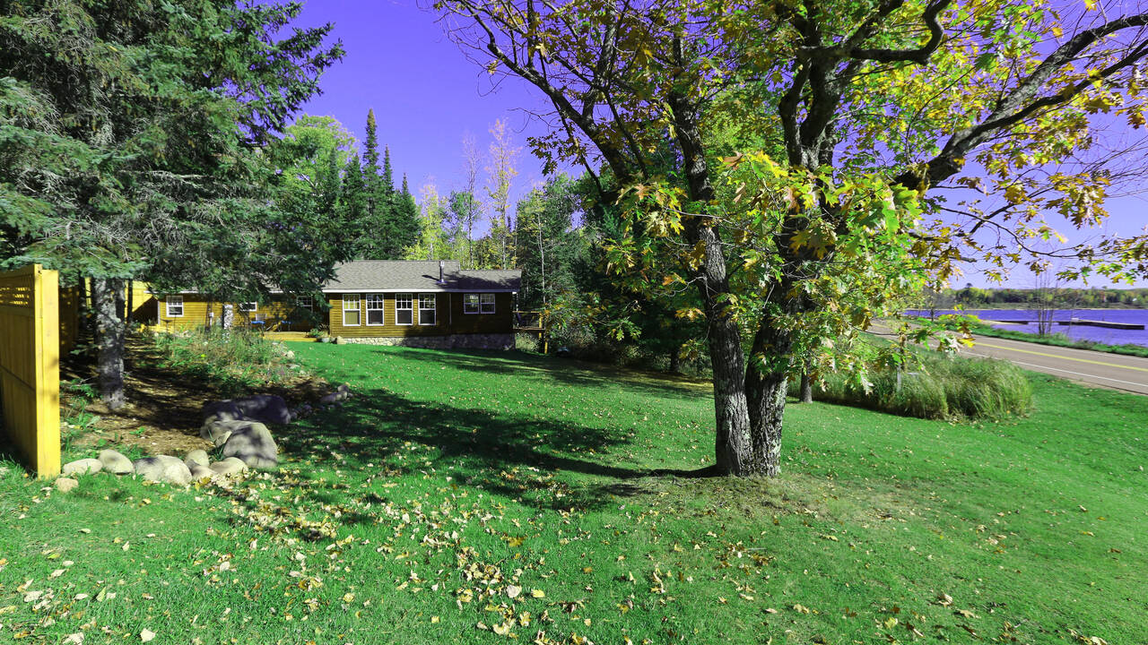 1424_Middle_Road__LaPointe_WI.jpg