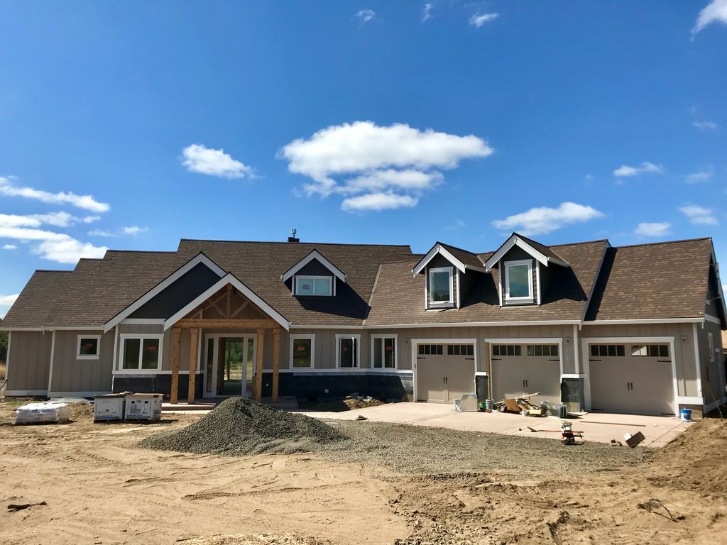 21000 NE North Valley Rd Newberg, OR 97132