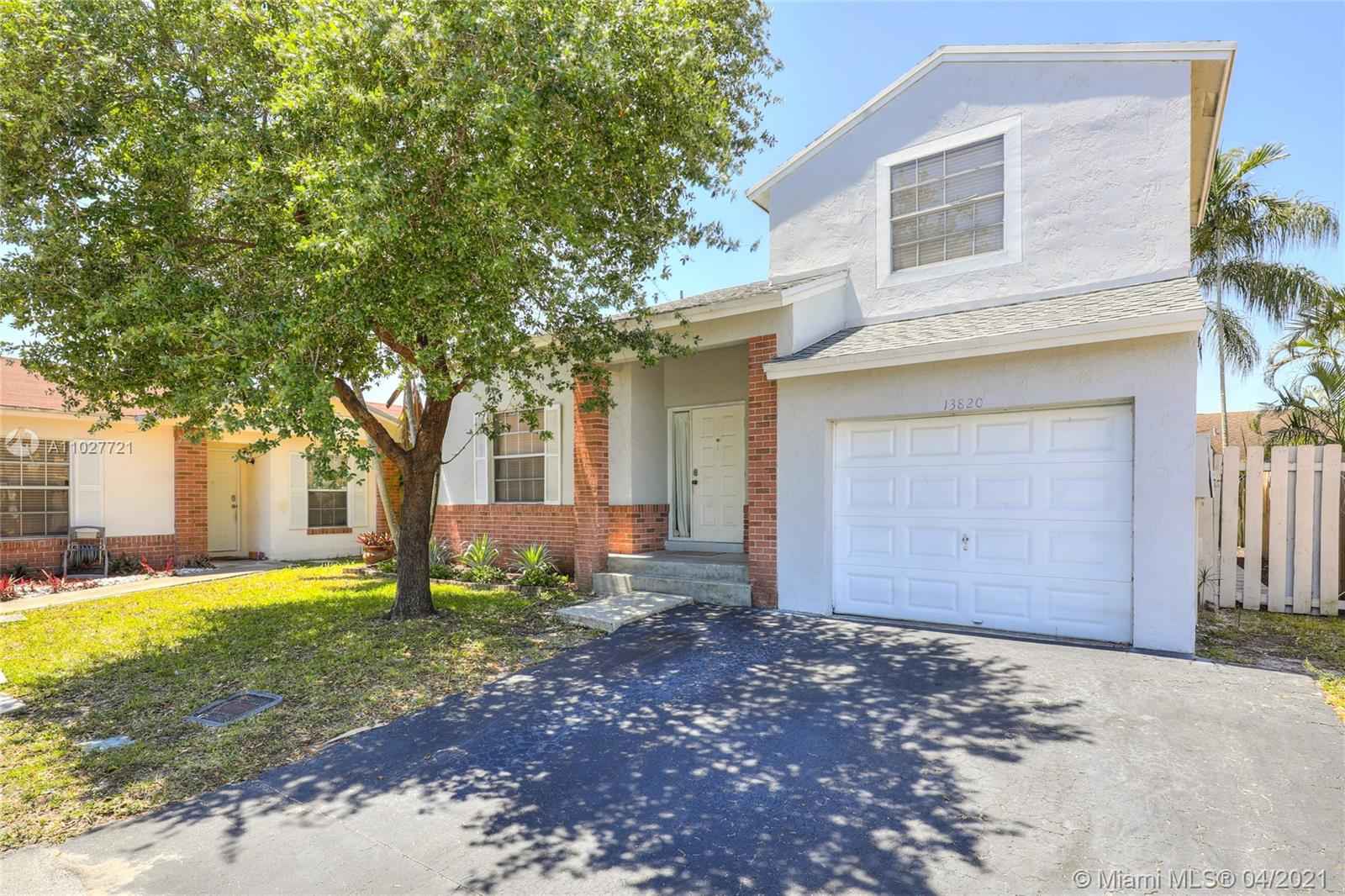 13820 Cumberland Pl, Davie FL 33325 Home for Sale