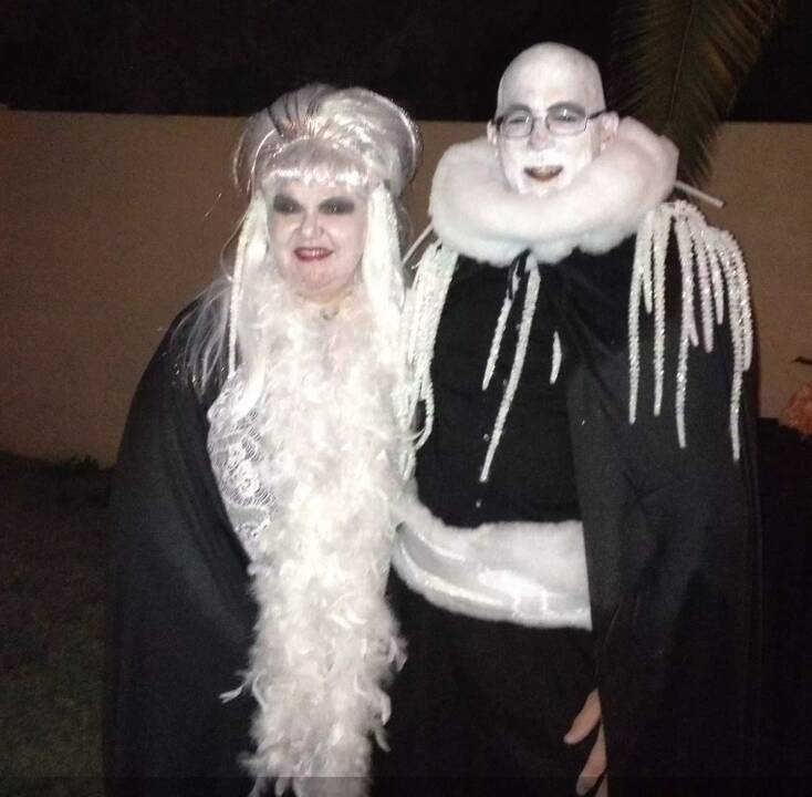 Halloween_snow_queen_and_king_2.jpg