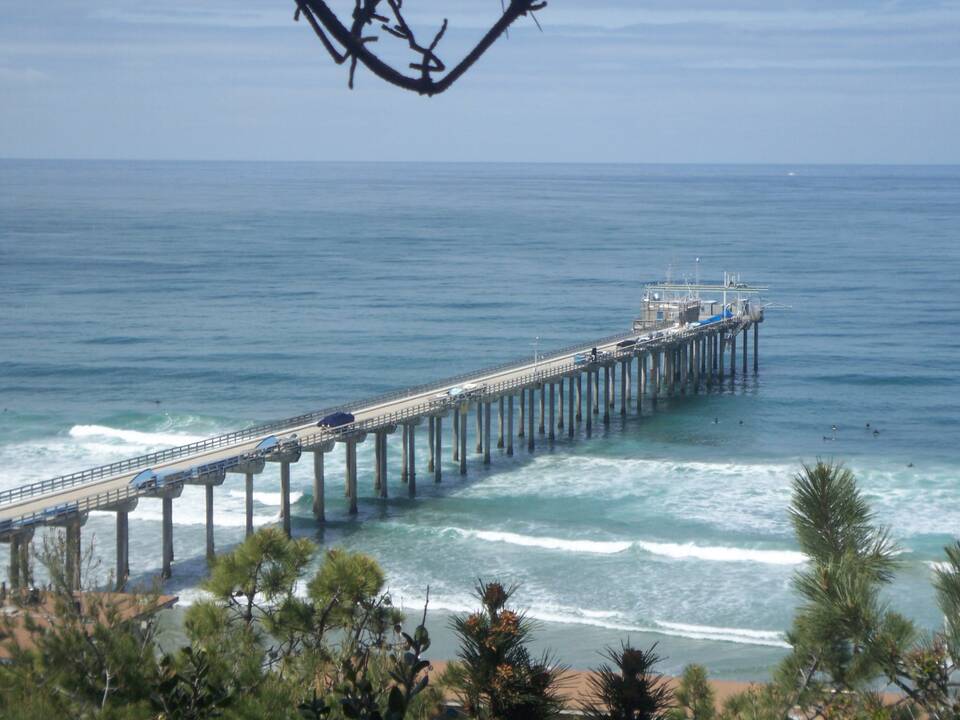 Pier_in_La_Jolla.jpg