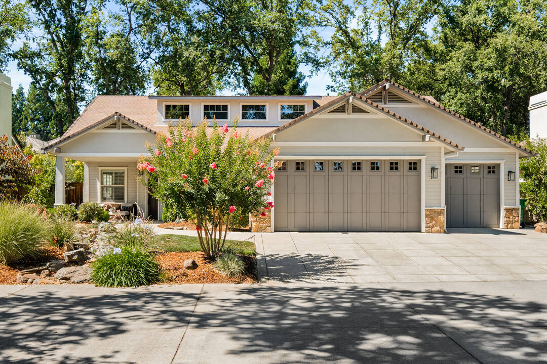 25 Roohr Court, Chico, CA 95928