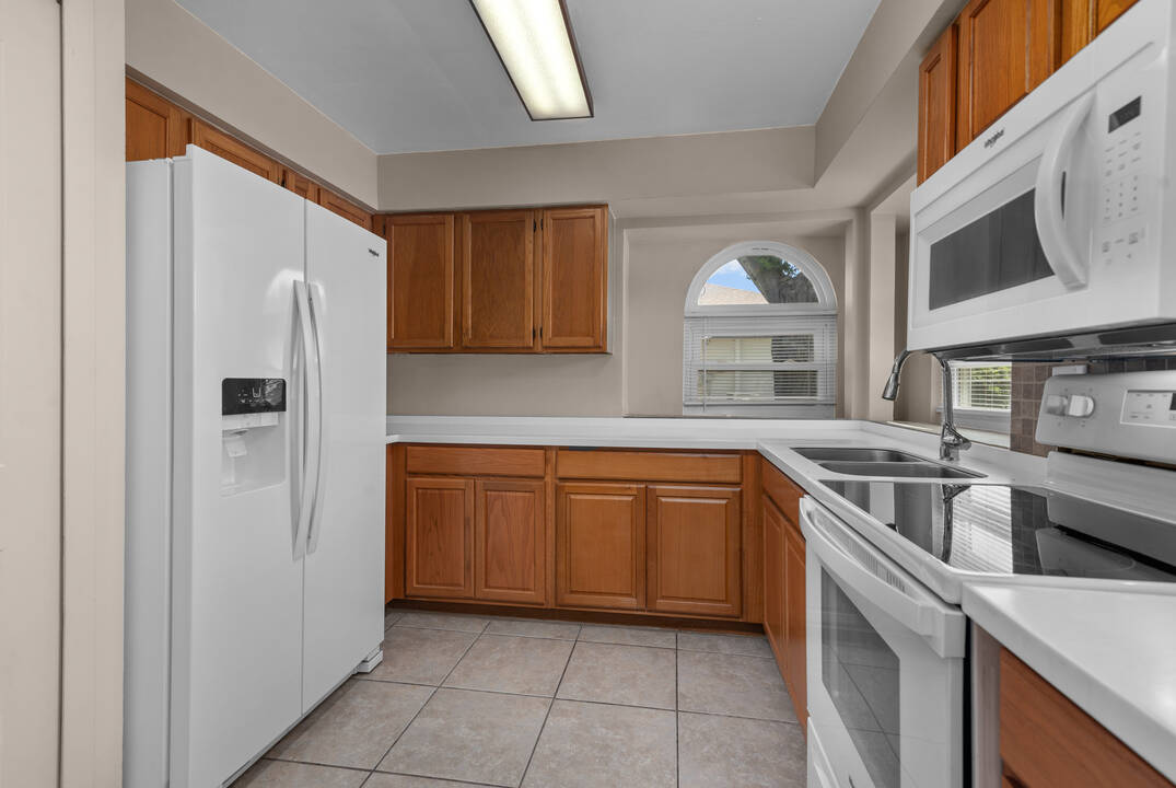 126_NE_6th_Pl__Cape_Coral-17.jpg