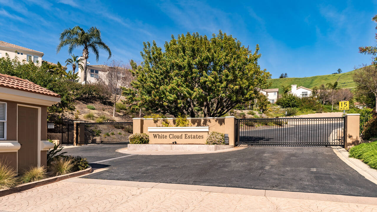 Green_Hills_Simi_Valley-5.jpg