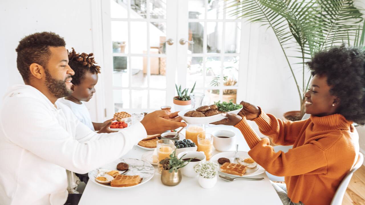 5 Ways To Make Eating Meals At Home Easier