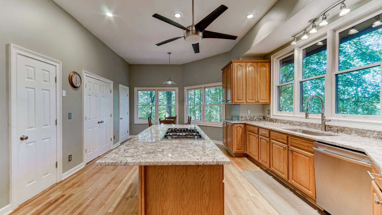 135_skyland_drive_(Interior)_(11).jpg