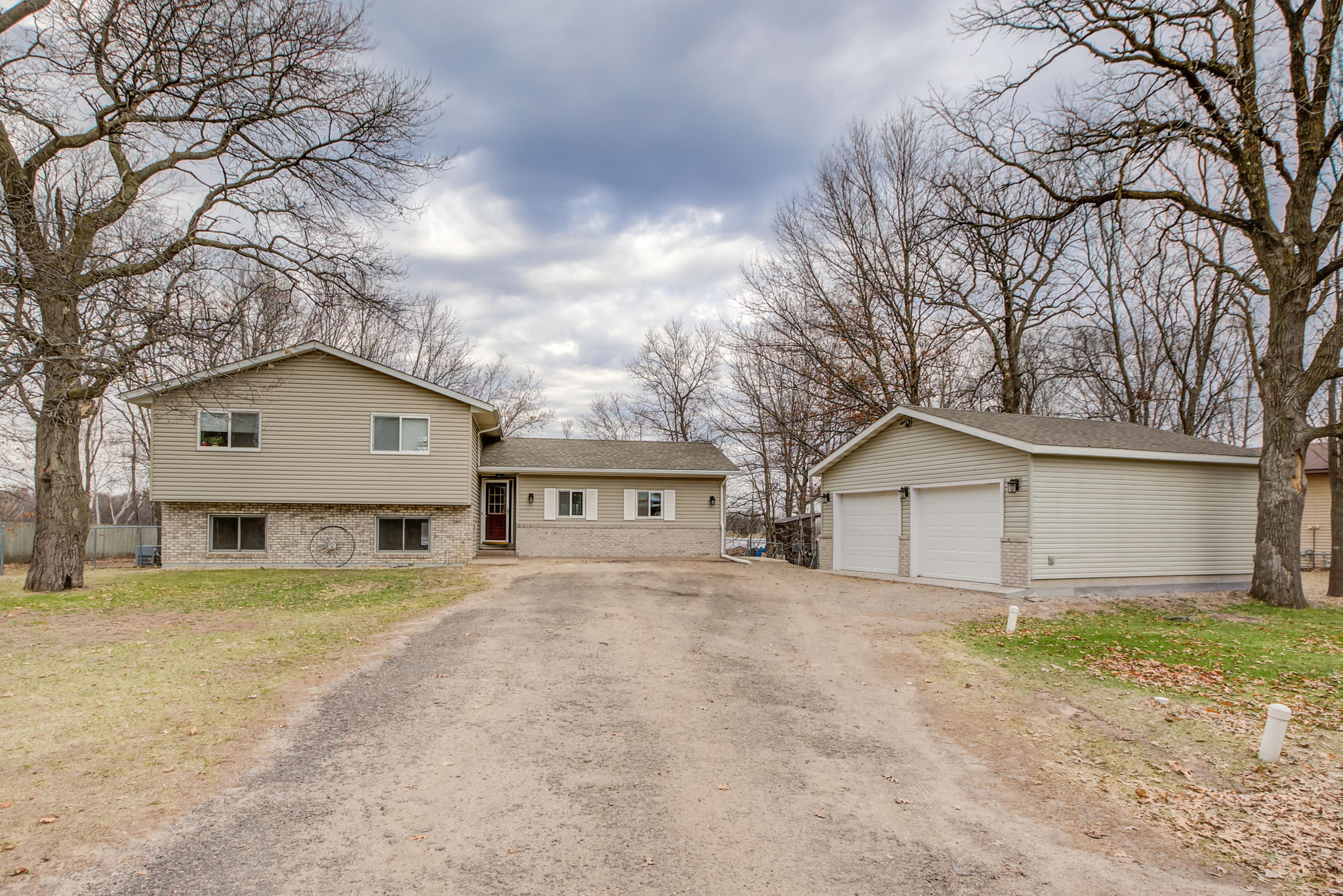 Waterfront Home on 1 Acre in Stacy