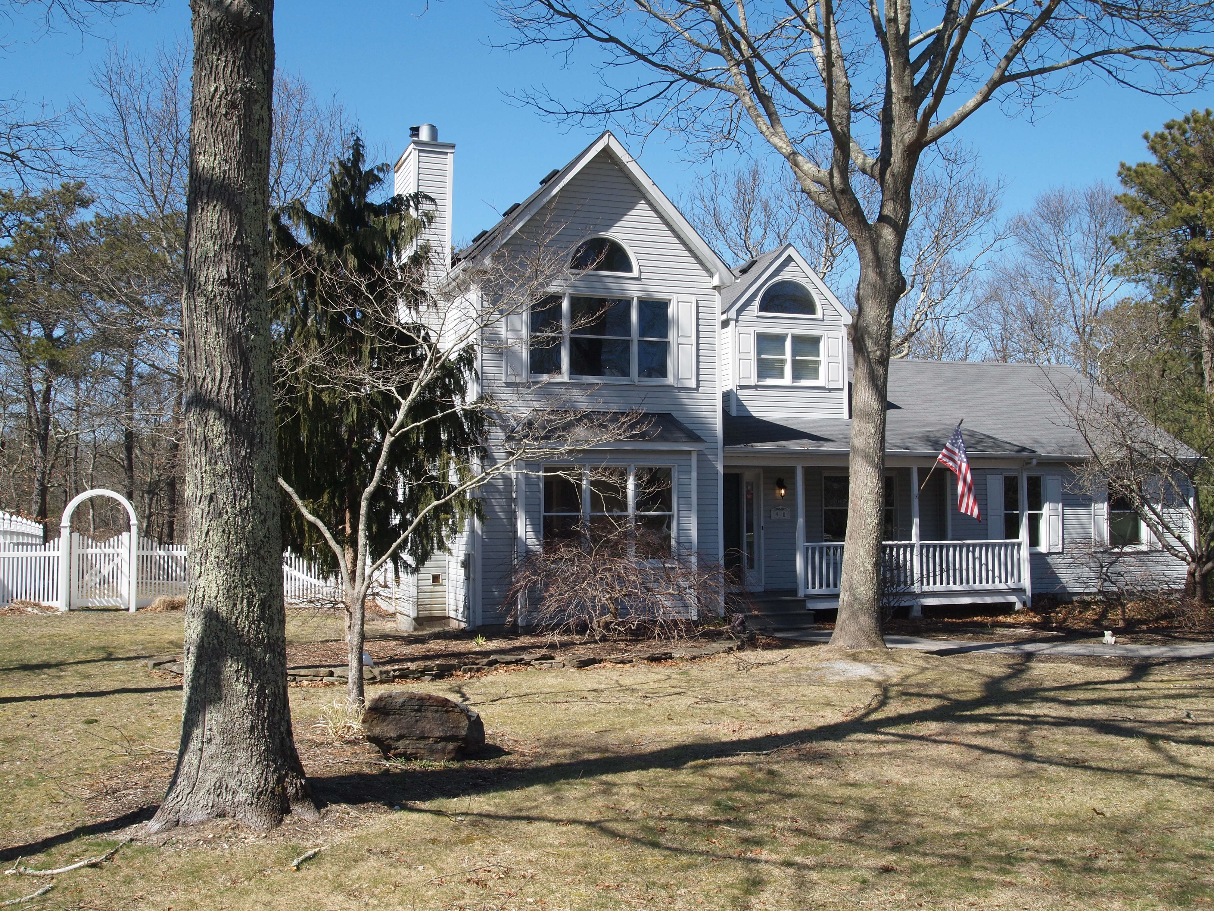 Colonial Home with Pool For Sale Longtree Pond, Eastpor