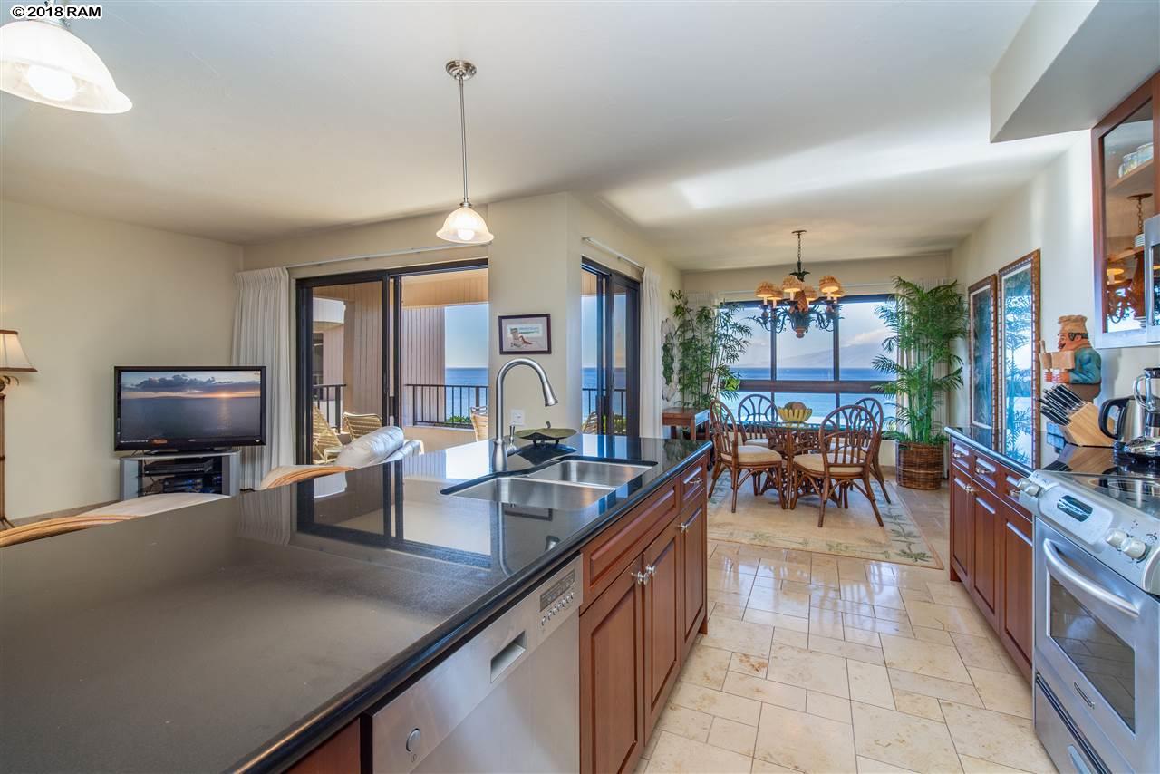 Hawaii Luxury Penthouse Condo For Sale at Kaanapali Ali