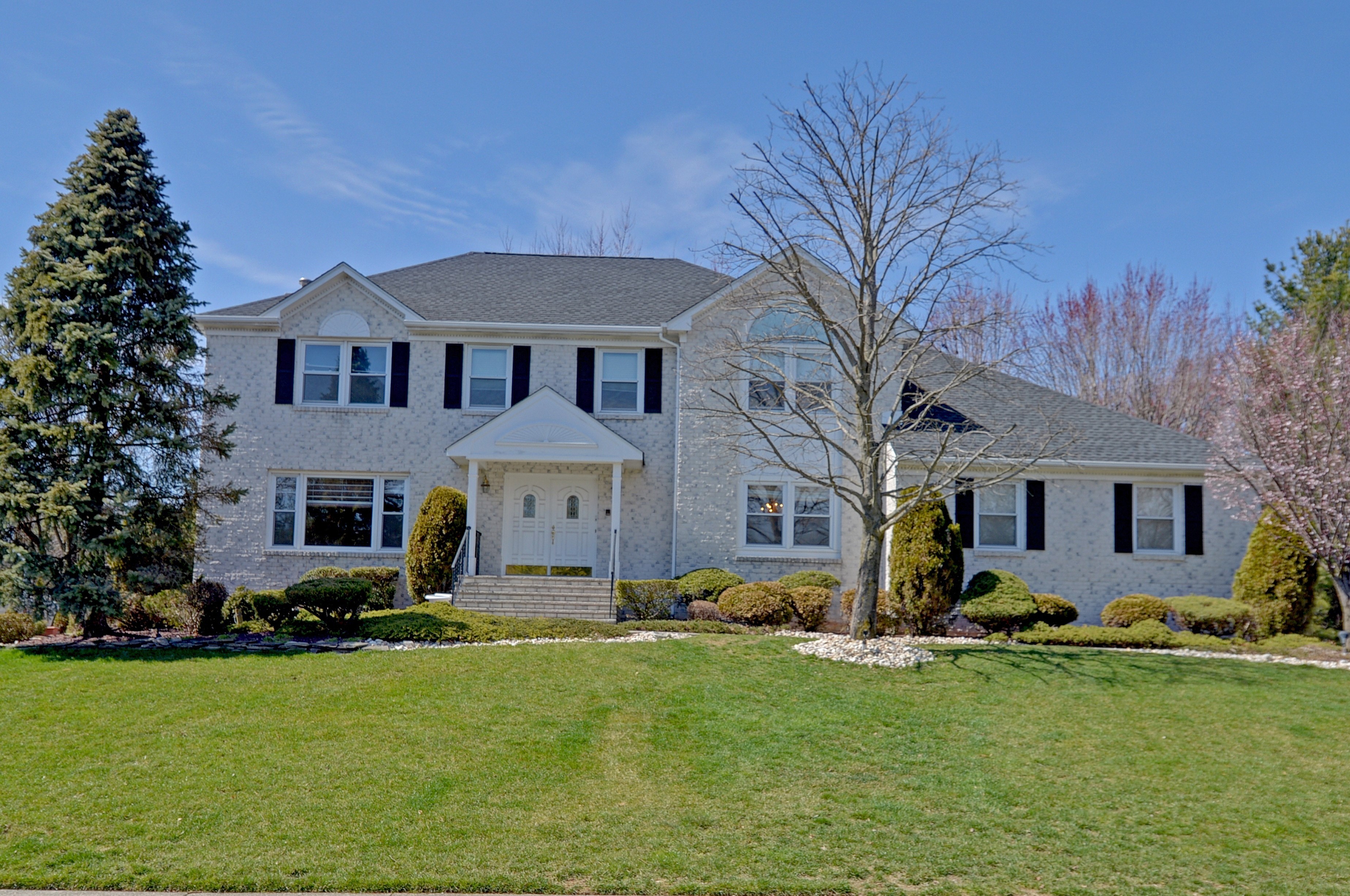 NEW LISTING! 48 Amagansett Dr Marlboro, New Jersey
