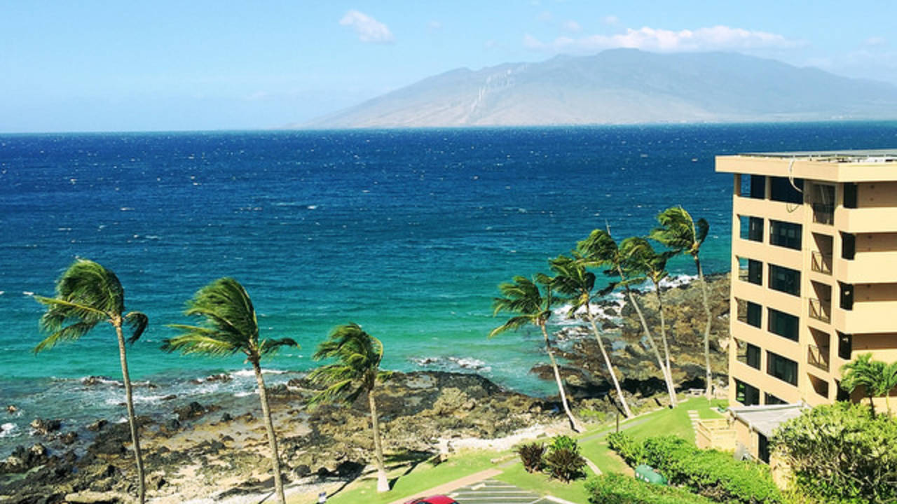 kihei_surf_side_red_car.jpg