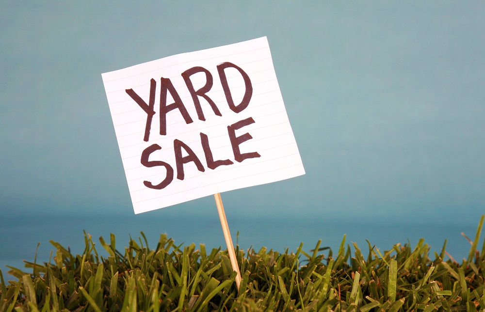 3_Tips_to_Make_the_Most_Money_When_You_Sell_Your_Stuff_at_a_Yard_Sale_This_Summer.jpg