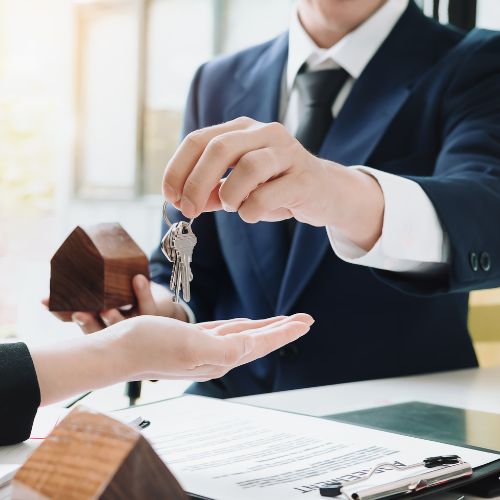 How To Pick The Right Real Estate Agent For Your Needs