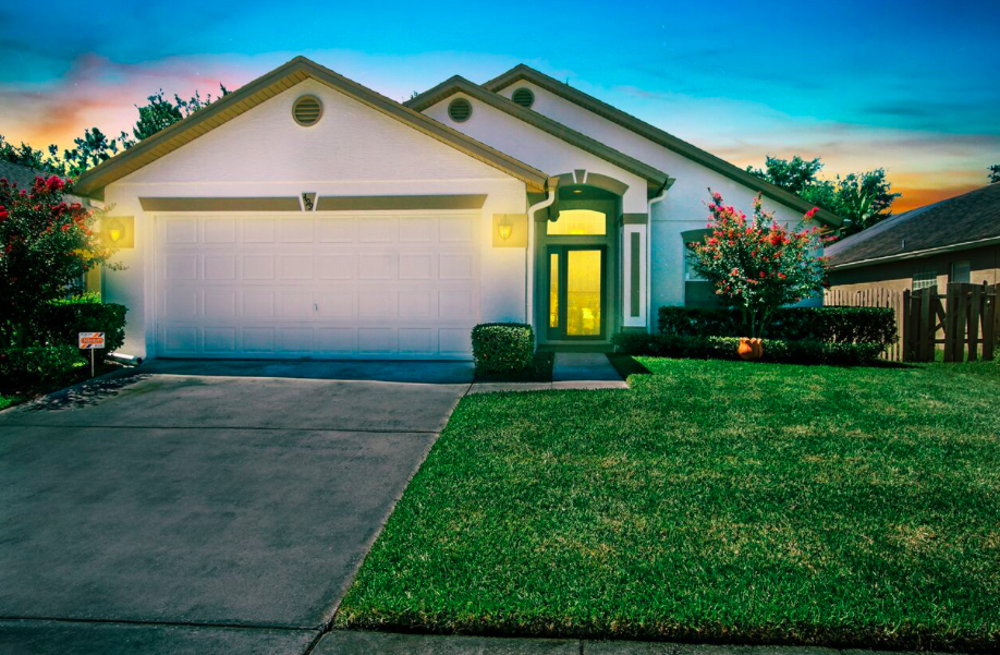 Move in Ready 3/2 Ocoee Home in the Gated Community of