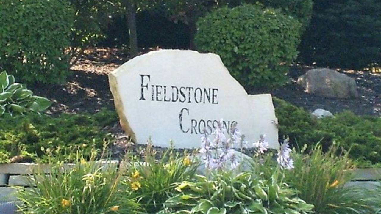 Fieldstone_Crossing_Entry.jpg