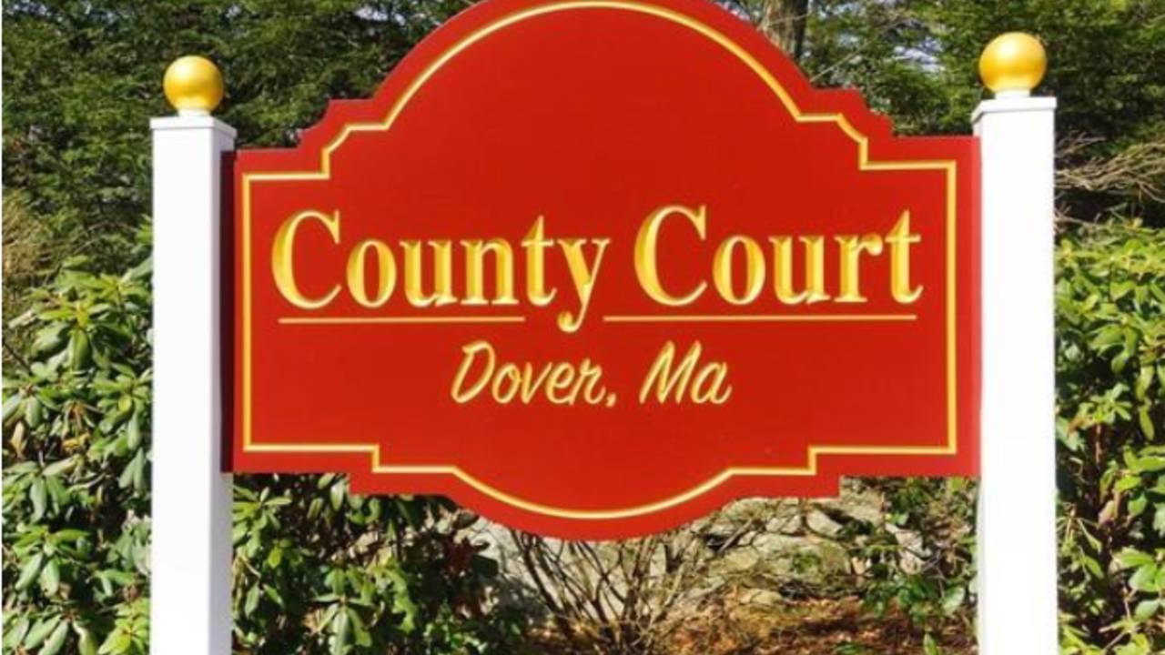 county_court_condos_in_dover_ma.png