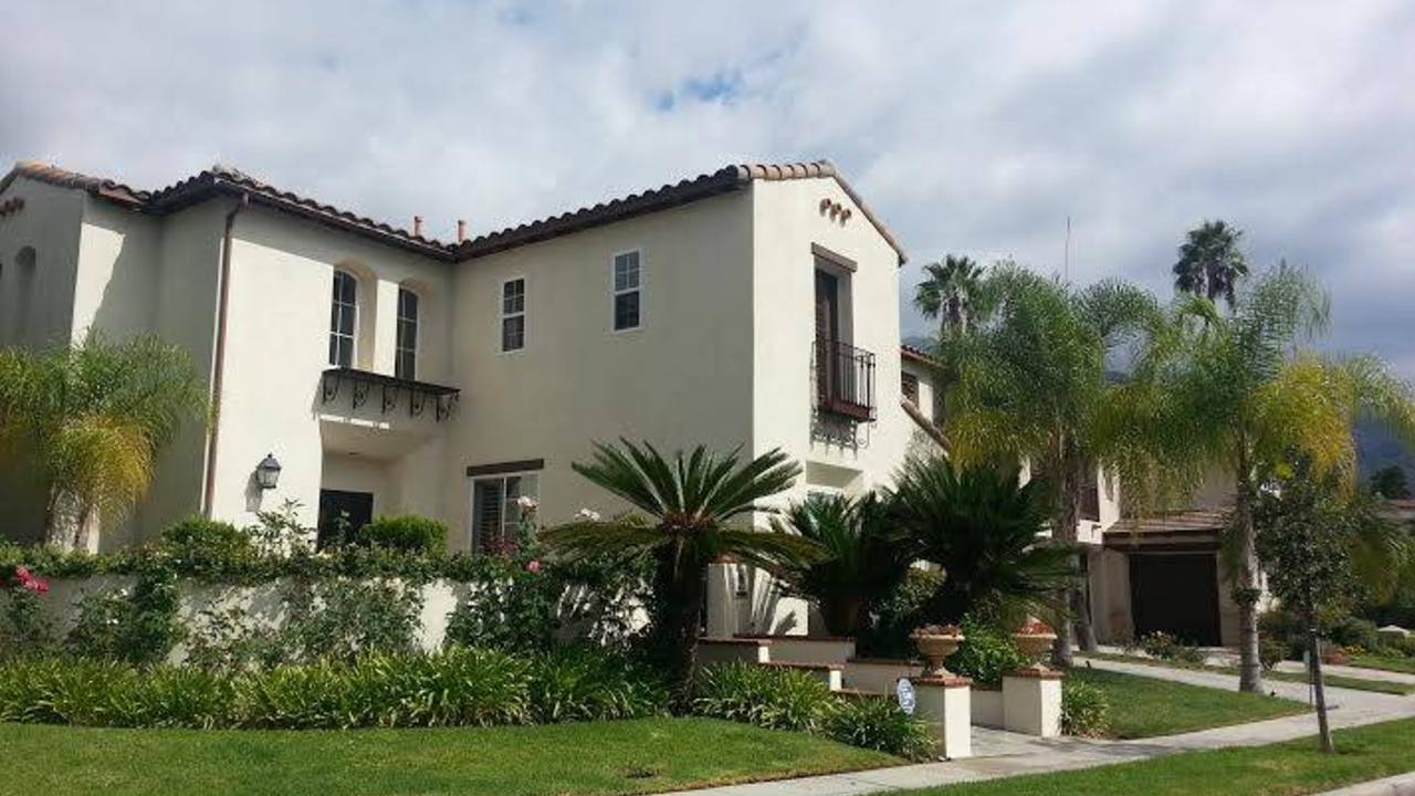 Altadena CA Homes in La Vina Gated Community