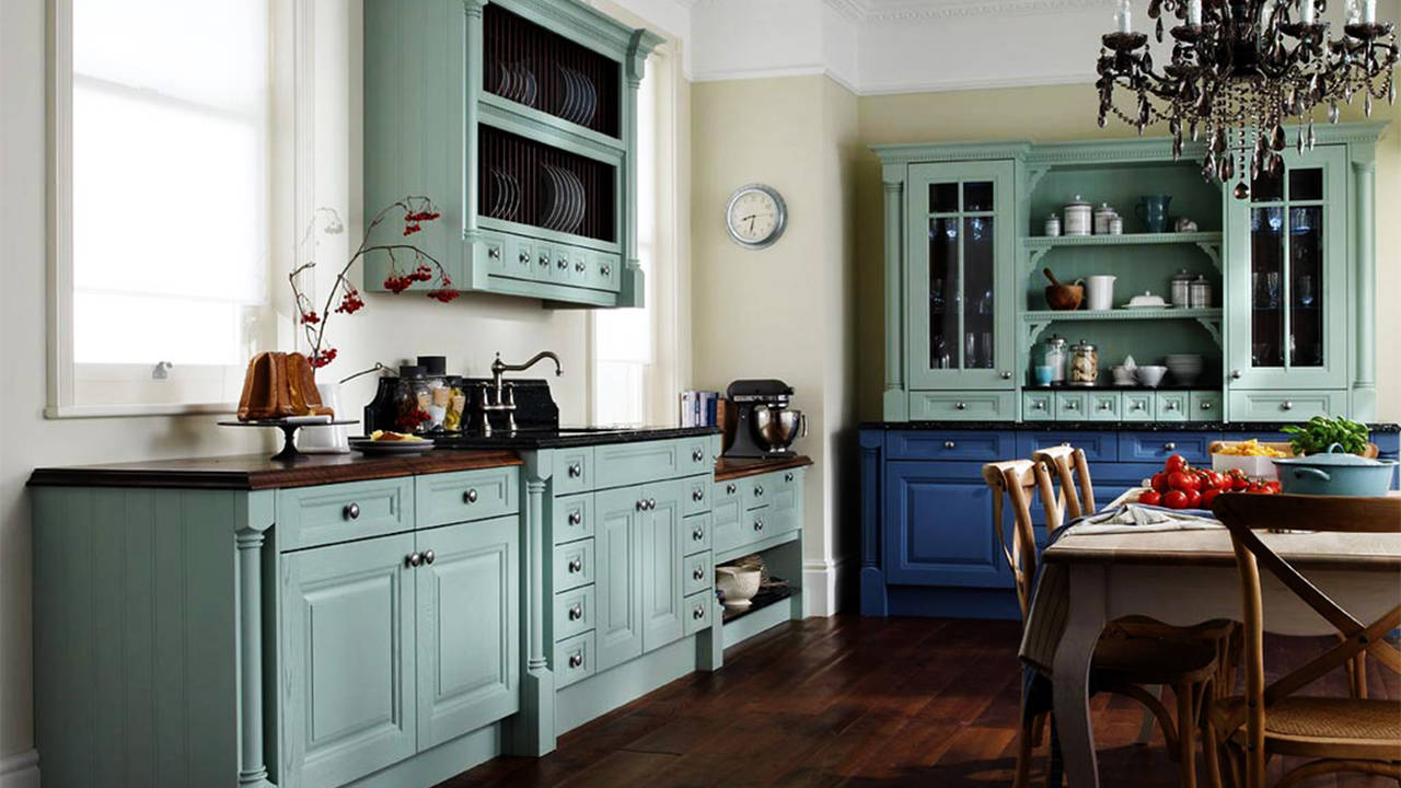 Charming-colors-to-paint-kitchen-cabinets-with-wooden-floor_1_.jpg