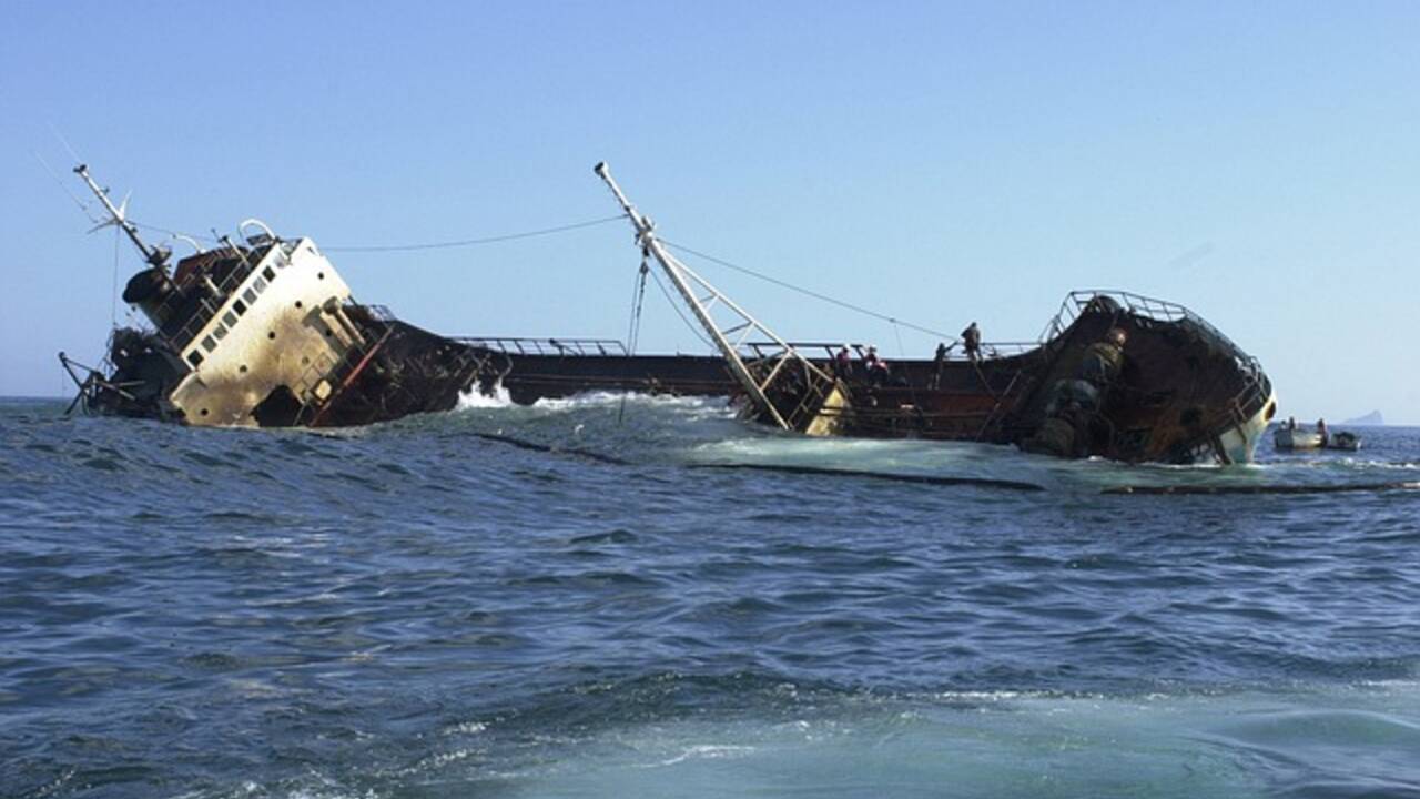 ship-g71eba8dcd_640.jpg