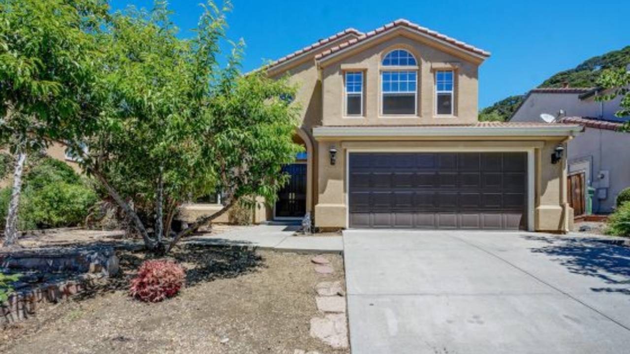 36954-Blaisdell-Ter-Fremont-CA-94536-1-Exterior-Main-560x380.jpg