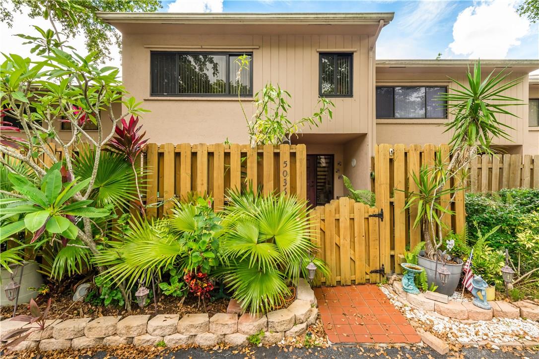 An Updated 3 Bed/3 Bath Townhome SOLD in Davie