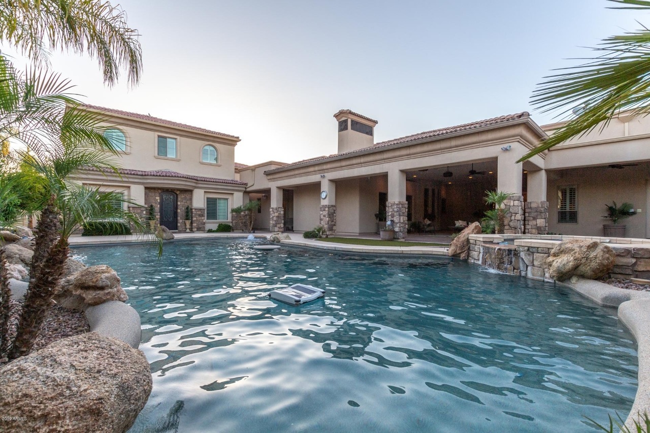 6/26 HOME TOUR WEDNESDAY Features 3 Mesa Luxury Homes
