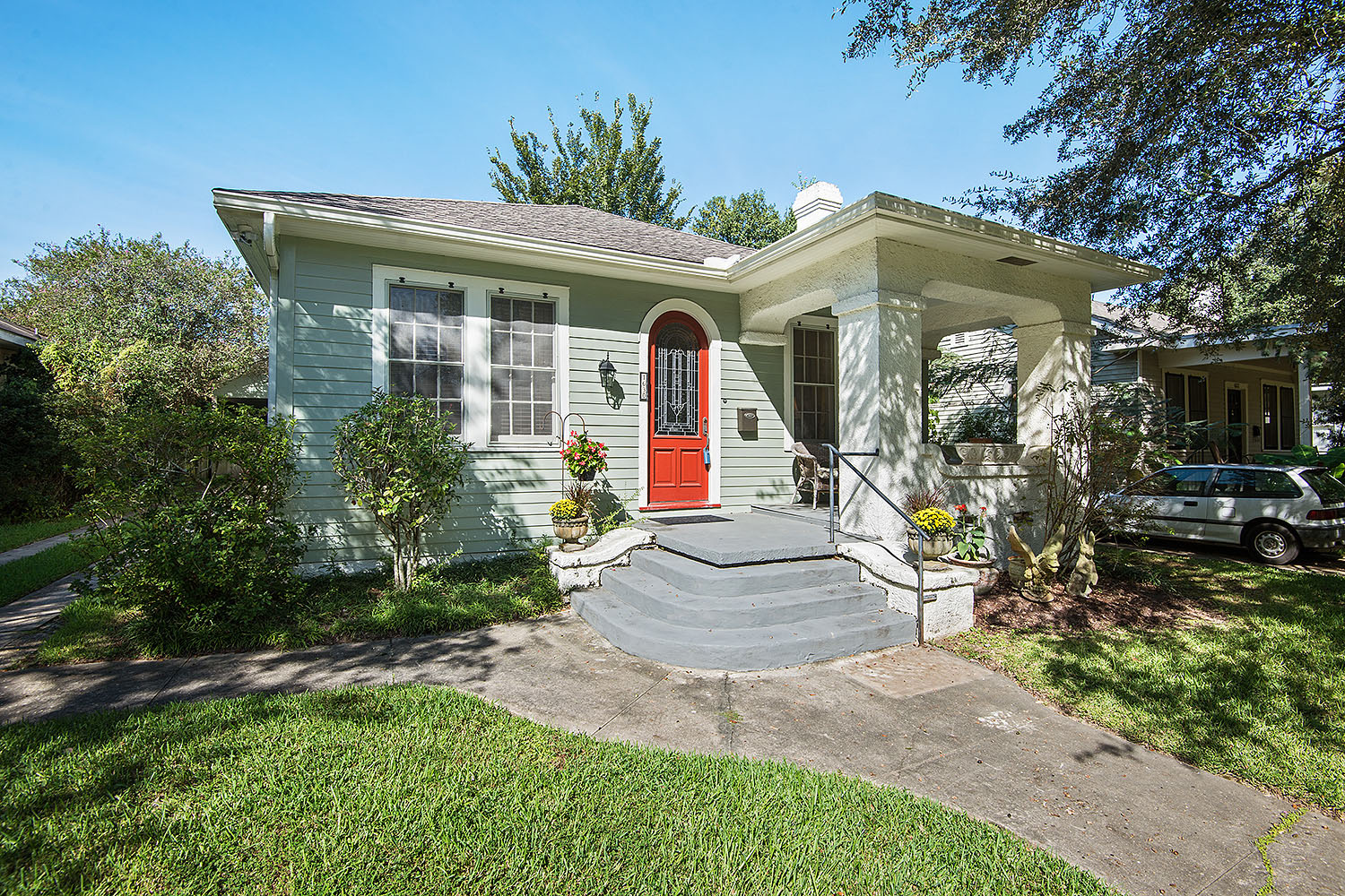 MCCALL PLACE 1630 Blouin Ave