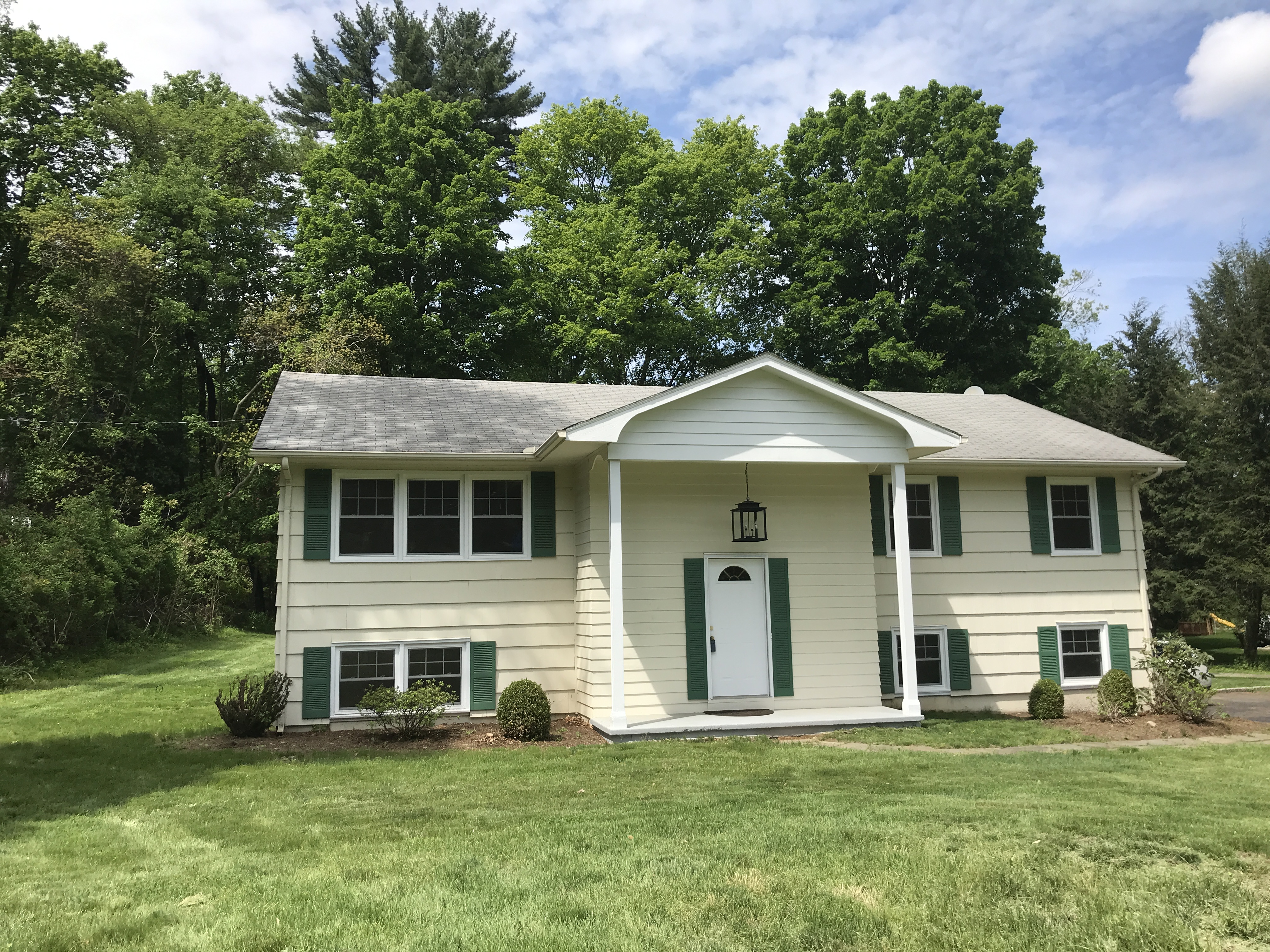 Updated Adorable House 8 St Pl Westport 06880 CT