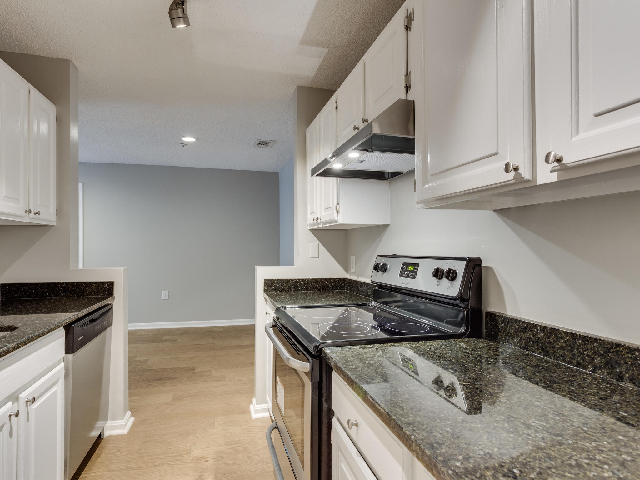 Just Listed 263 Pickett St S 102 Alexandria, Virginia
