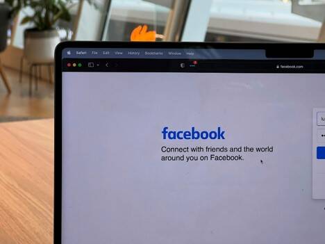 facebook.jpg